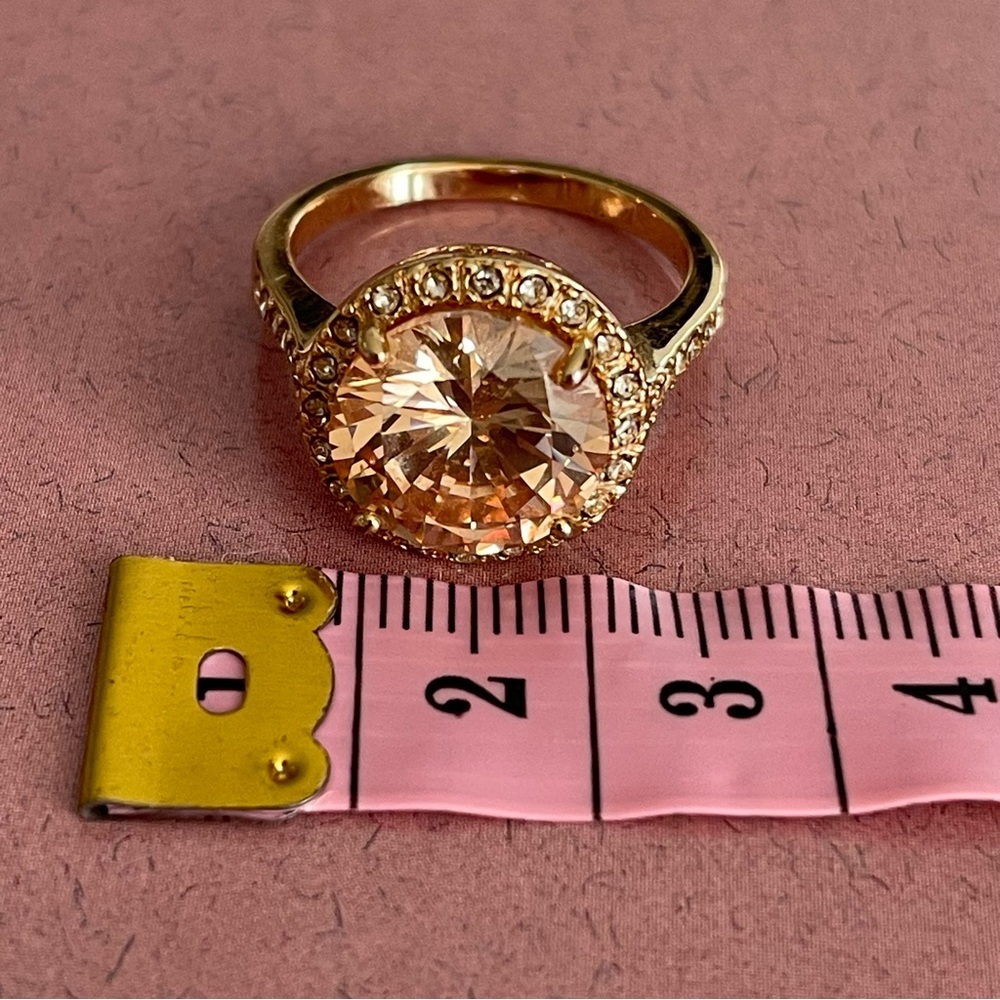 Gorgeous Morganite Cocktail Ring Cubic Zirconia Gold Tone Size 9 - Picture 4 of 9